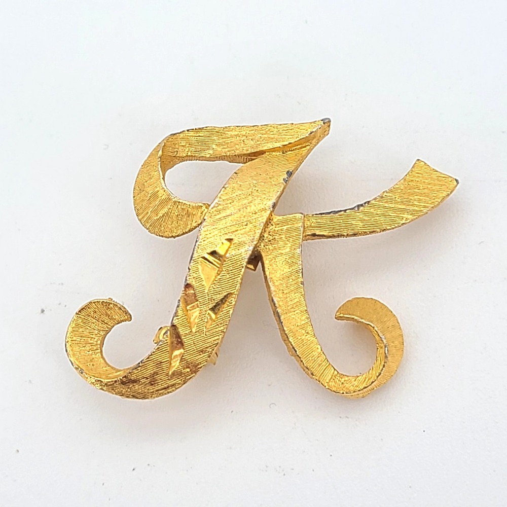 Vintage Initial Letter K Textured Diamond Cut MAMSELLE Gold Tone Pin Brooch